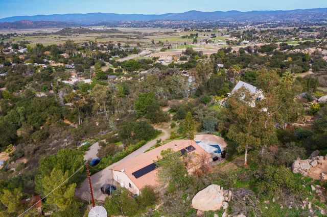 15770 Oak Valley Road, Ramona, CA 92065