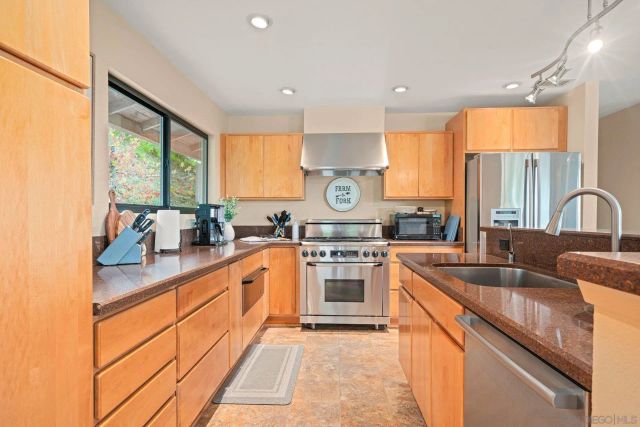 15770 Oak Valley Road, Ramona, CA 92065