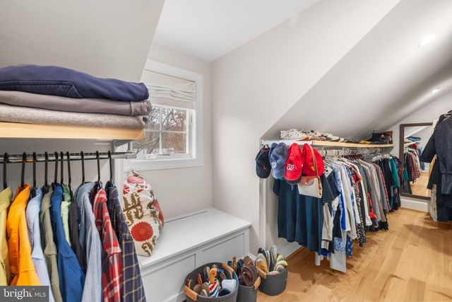 4004 ESTABROOK DR, Annandale, VA 22003