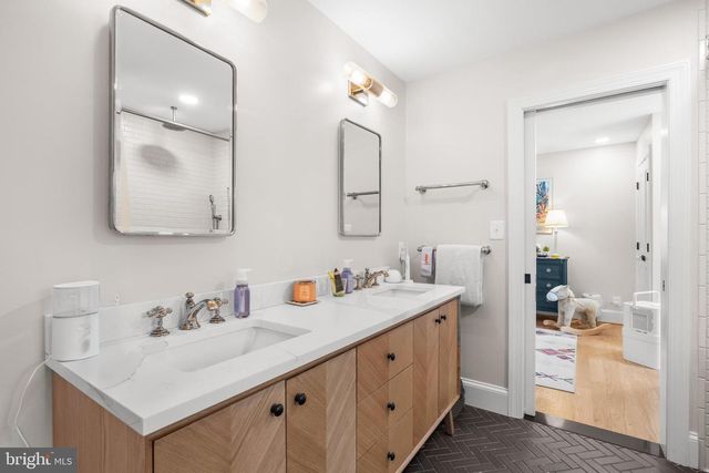 4004 ESTABROOK DR, Annandale, VA 22003