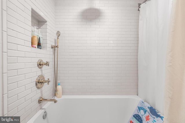 4004 ESTABROOK DR, Annandale, VA 22003