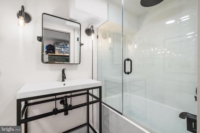 4004 ESTABROOK DR, Annandale, VA 22003