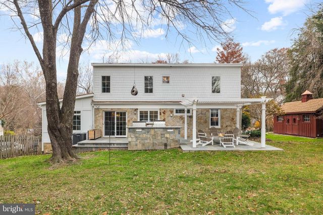 4004 ESTABROOK DR, Annandale, VA 22003