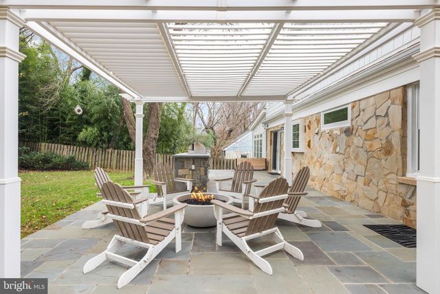 4004 ESTABROOK DR, Annandale, VA 22003