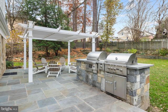 4004 ESTABROOK DR, Annandale, VA 22003