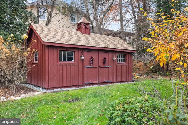 4004 ESTABROOK DR, Annandale, VA 22003