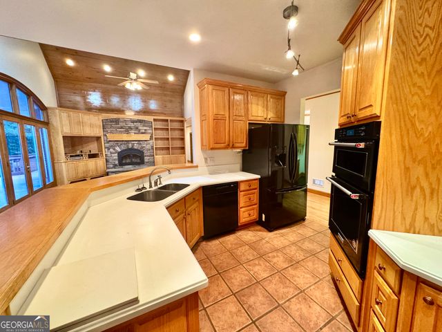 1310 Deerwood Drive, Madison, GA 30650