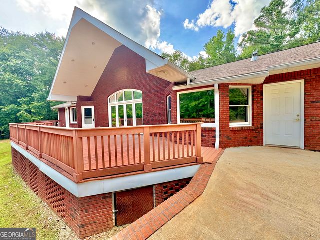 1310 Deerwood Drive, Madison, GA 30650