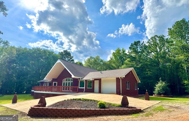 1310 Deerwood Drive, Madison, GA 30650