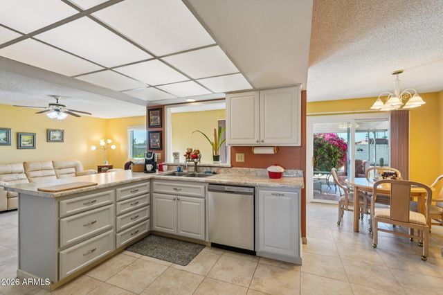 9843 W WRANGLER Drive, Sun City, AZ 85373