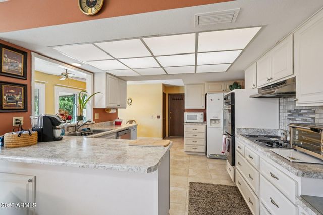 9843 W WRANGLER Drive, Sun City, AZ 85373