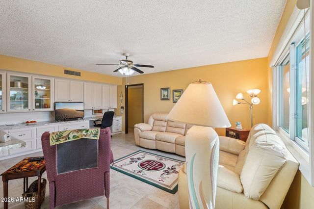 9843 W WRANGLER Drive, Sun City, AZ 85373