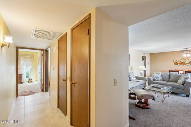 9843 W WRANGLER Drive, Sun City, AZ 85373