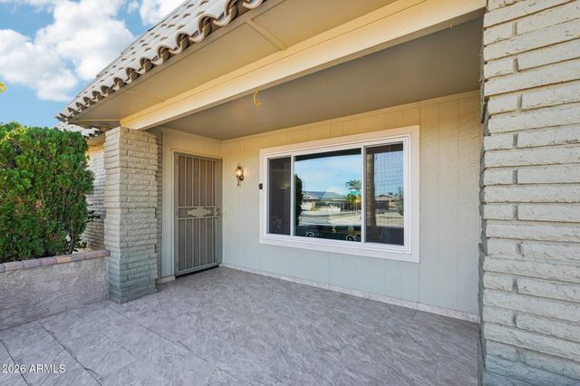 9843 W WRANGLER Drive, Sun City, AZ 85373