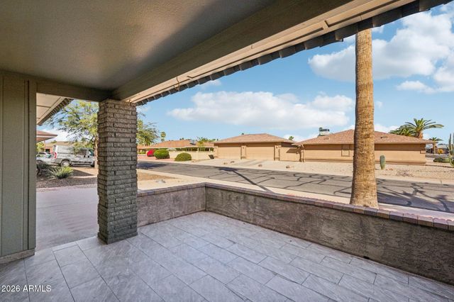 9843 W WRANGLER Drive, Sun City, AZ 85373
