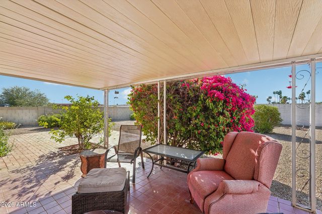 9843 W WRANGLER Drive, Sun City, AZ 85373