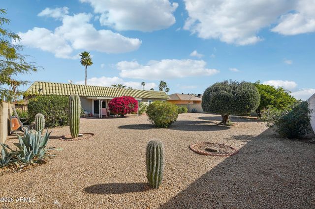 9843 W WRANGLER Drive, Sun City, AZ 85373