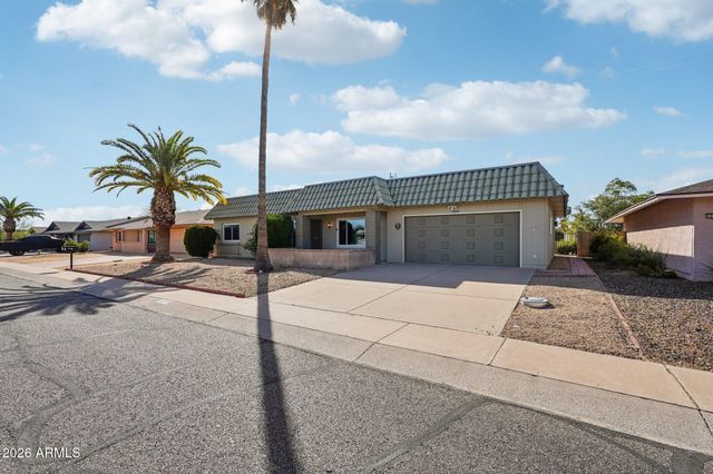 9843 W WRANGLER Drive, Sun City, AZ 85373