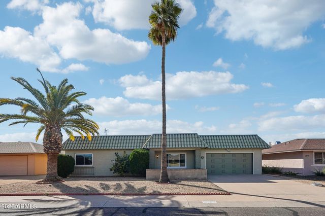9843 W WRANGLER Drive, Sun City, AZ 85373