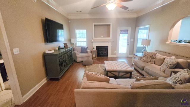 102 Woodward Pass, Kathleen, GA 31047