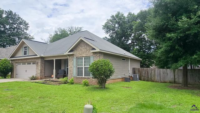 102 Woodward Pass, Kathleen, GA 31047