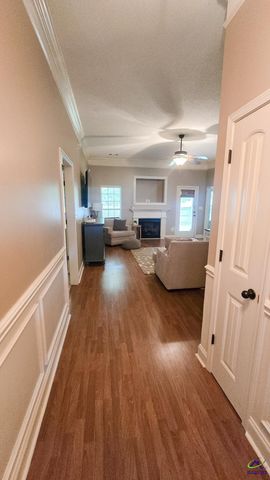 102 Woodward Pass, Kathleen, GA 31047