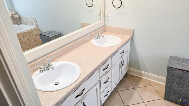 102 Woodward Pass, Kathleen, GA 31047