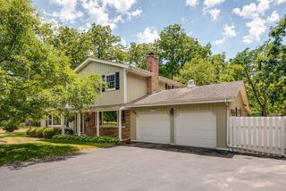 455 Hickory Haven Drive, Gurnee, IL 60031
