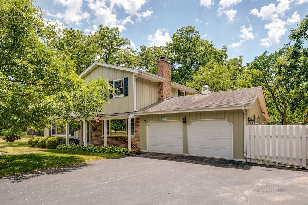 455 Hickory Haven Drive, Gurnee, IL 60031
