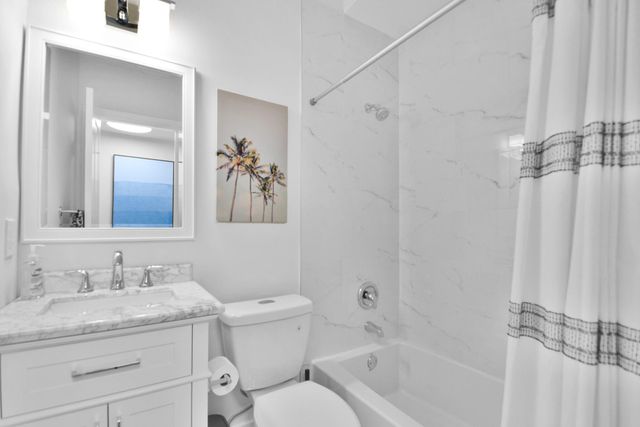 6821 Kingston Drive, Lake Worth, FL 33462