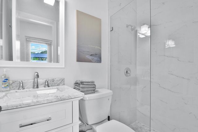 6821 Kingston Drive, Lake Worth, FL 33462