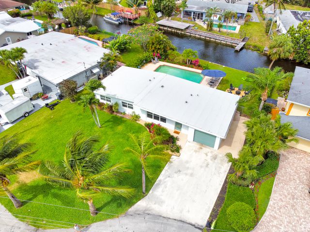 6821 Kingston Drive, Lake Worth, FL 33462