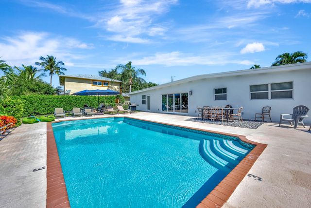 6821 Kingston Drive, Lake Worth, FL 33462