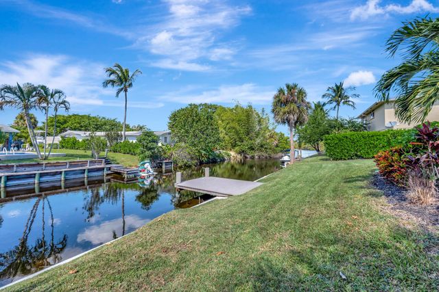 6821 Kingston Drive, Lake Worth, FL 33462
