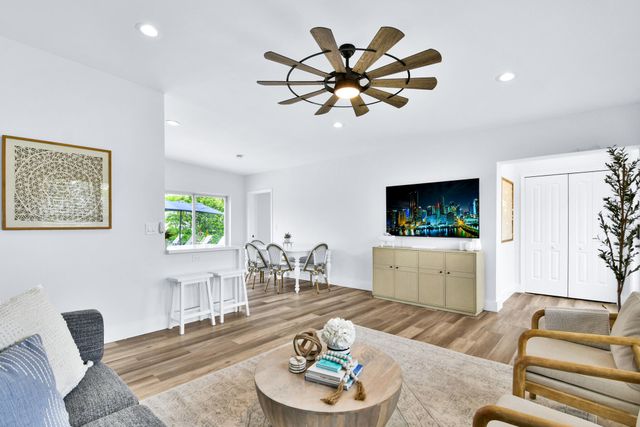 6821 Kingston Drive, Lake Worth, FL 33462