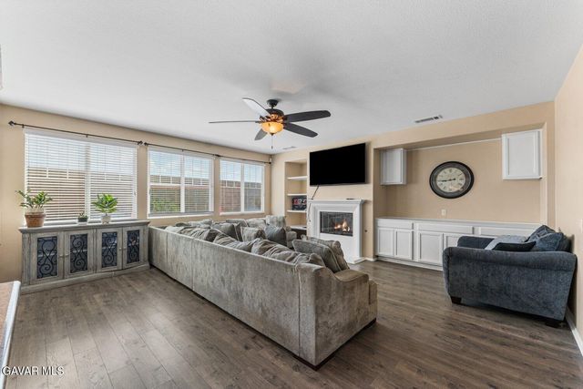 1234 Wellington Drive, Palmdale, CA 93551