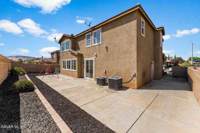 1234 Wellington Drive, Palmdale, CA 93551
