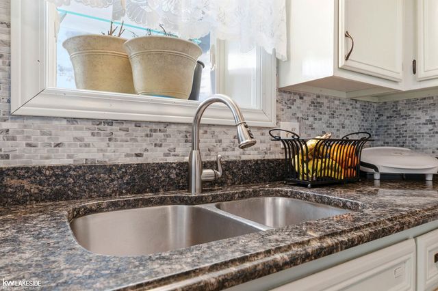 40855 Jellico Drive, Sterling Heights, MI 48413