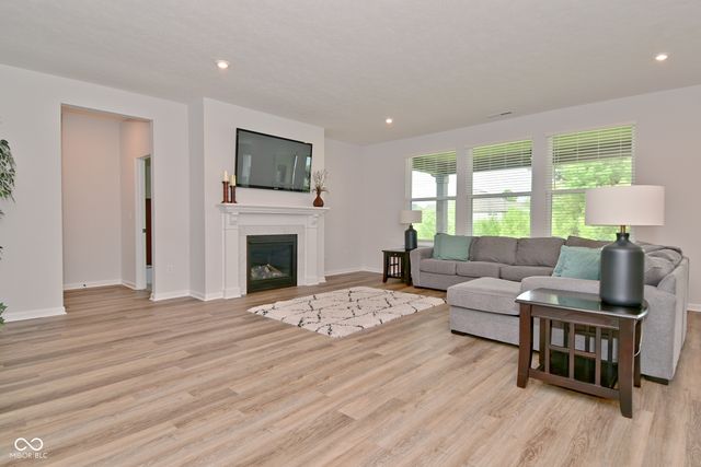 6662 Ambassador Drive, Plainfield, IN 46168