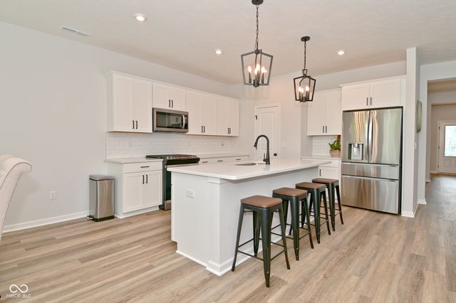 6662 Ambassador Drive, Plainfield, IN 46168