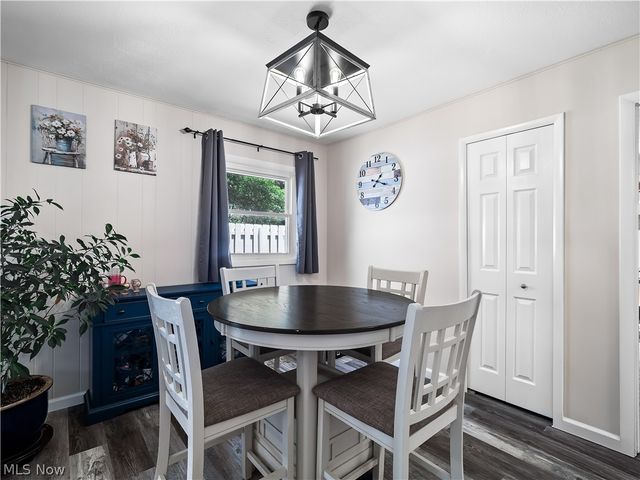 557 Crossbrook Drive, Berea, OH 44017