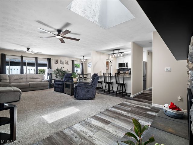 557 Crossbrook Drive, Berea, OH 44017