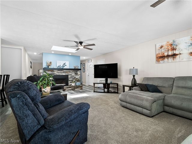 557 Crossbrook Drive, Berea, OH 44017