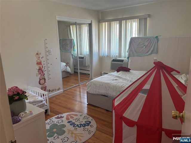 423 Walker, Fairview, NJ 07022
