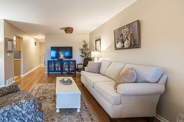 530 MONTMARC Boulevard, Erie, PA 16504