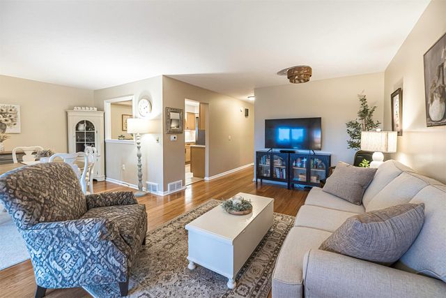 530 MONTMARC Boulevard, Erie, PA 16504