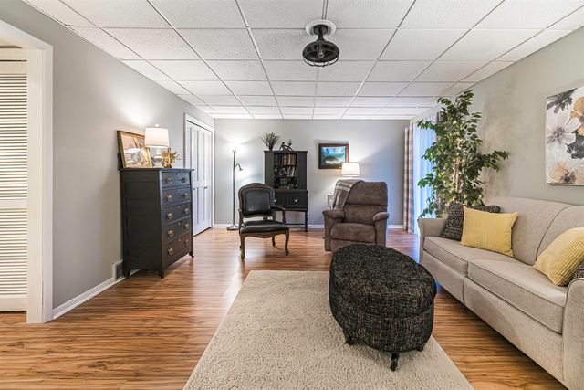 530 MONTMARC Boulevard, Erie, PA 16504