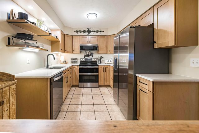 530 MONTMARC Boulevard, Erie, PA 16504
