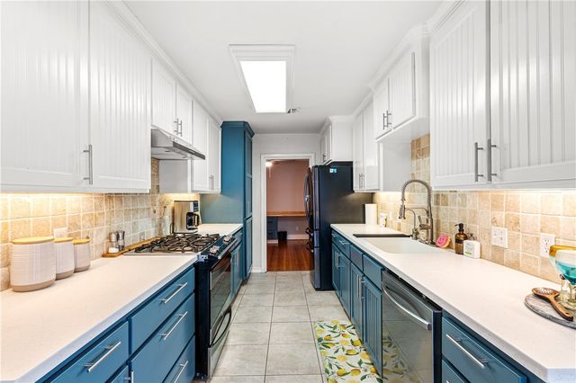 306 Naples St, Corpus Christi, TX 78404