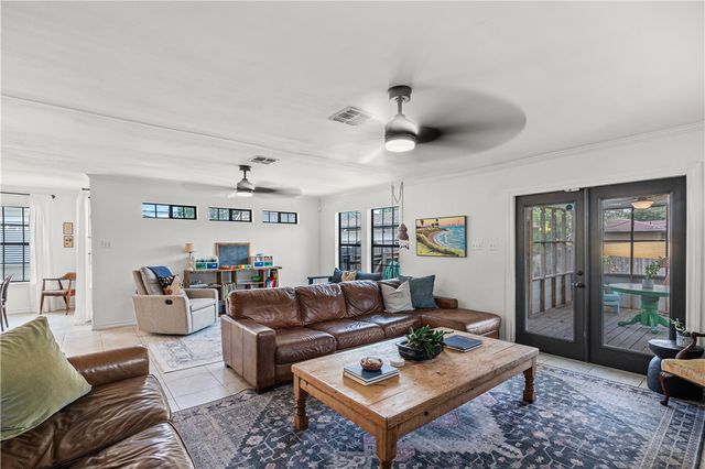 306 Naples St, Corpus Christi, TX 78404